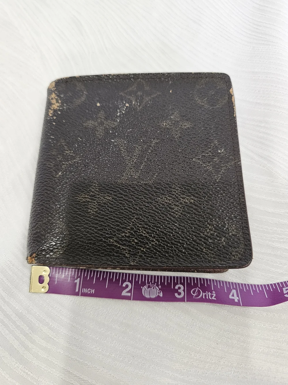 Louis Vuitton signature lv